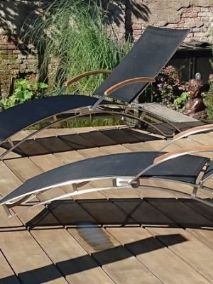 Ligbed met wieltjes en hydraulisch verstelbaar 1 +1 samen 1399 euro