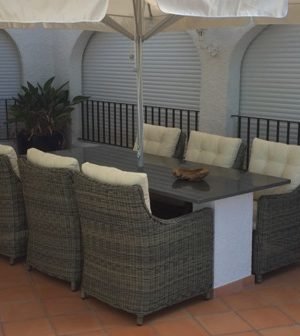 Tuinset Frejus bezorgd in vakantiehuis Spanje