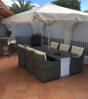 Tuinset Frejus bezorgd in vakantiehuis Spanje