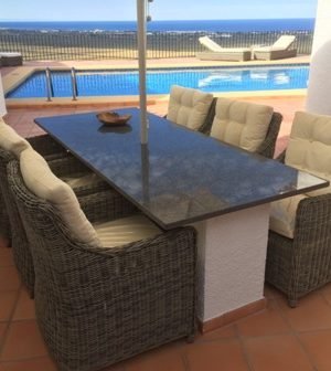 Tuinset Frejus bezorgd in vakantiehuis Spanje