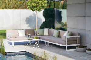 Lees meer over het artikel Tuinmeubelwinkel