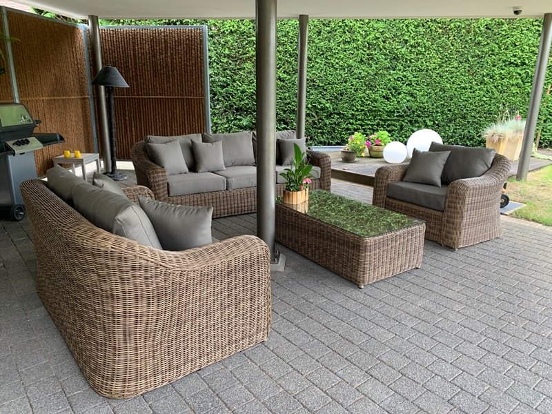 luxe tuinmeubelen op voorraad