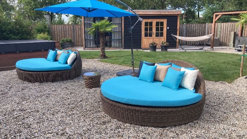 buitenmeubelen ligbed