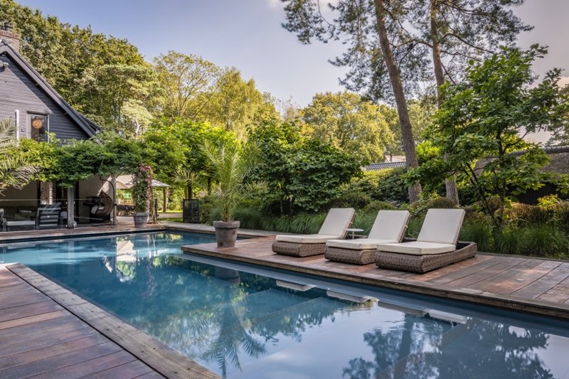 tuinmeubelen verkoop woning