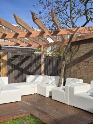 Loungeset Capri bezorgd in Den Haag onder pergola