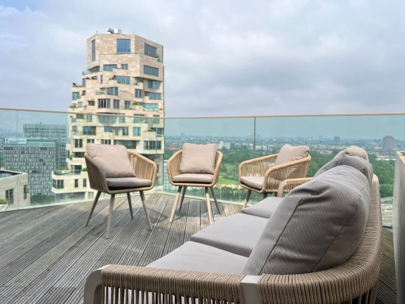 Luxe en Trendy Tuinmeubelen Kopen: Design Loungesets en Aanbiedingen