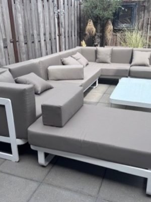 Loungeset Cannes bezorgd in Leidschendam