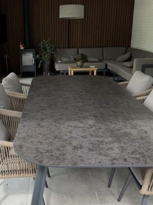 Tuinmeubelen bezorgd in Waalwijk