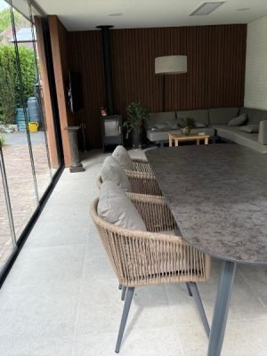 Tuinmeubelen bezorgd in Waalwijk